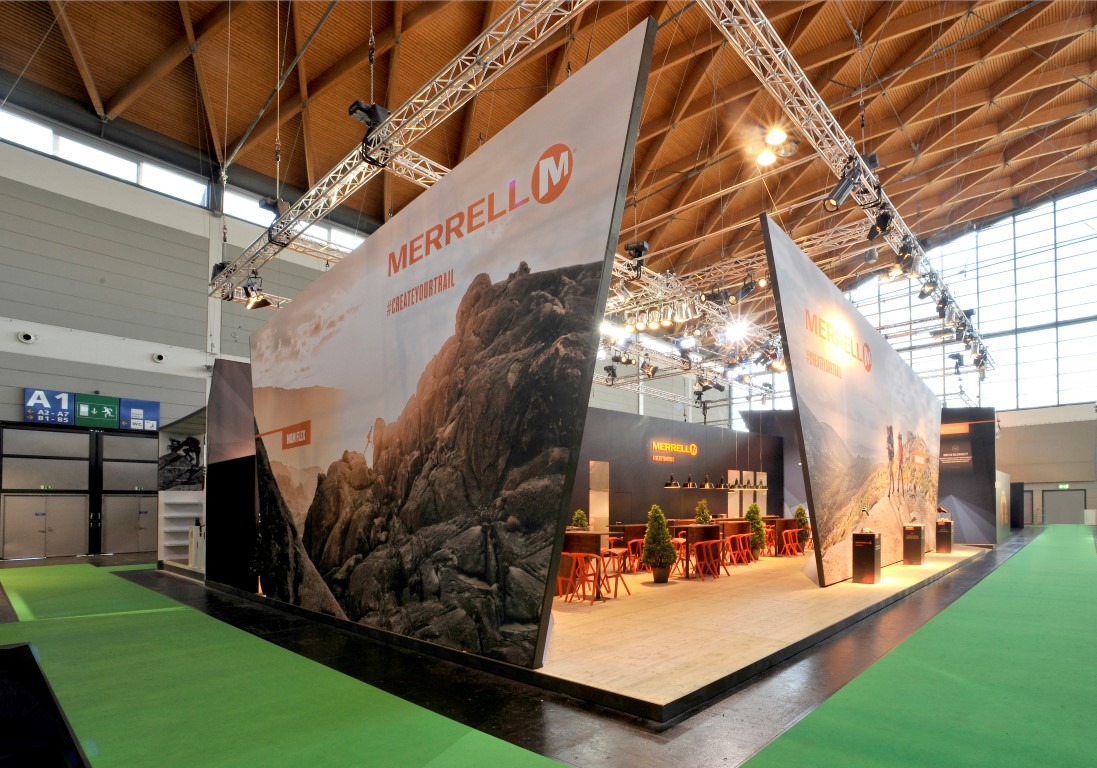 Ralf Wapler - backstage creative lightdesign GmbH Lichtdesign für Merrell auf der Outdoor Freidrichshafen